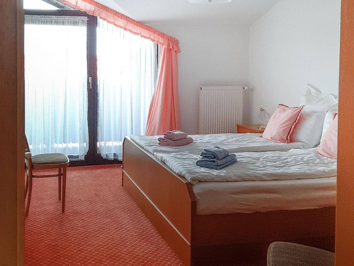 Ferienwohnungen Am Hasenweg Ruhstorf an der Rott Exterior foto